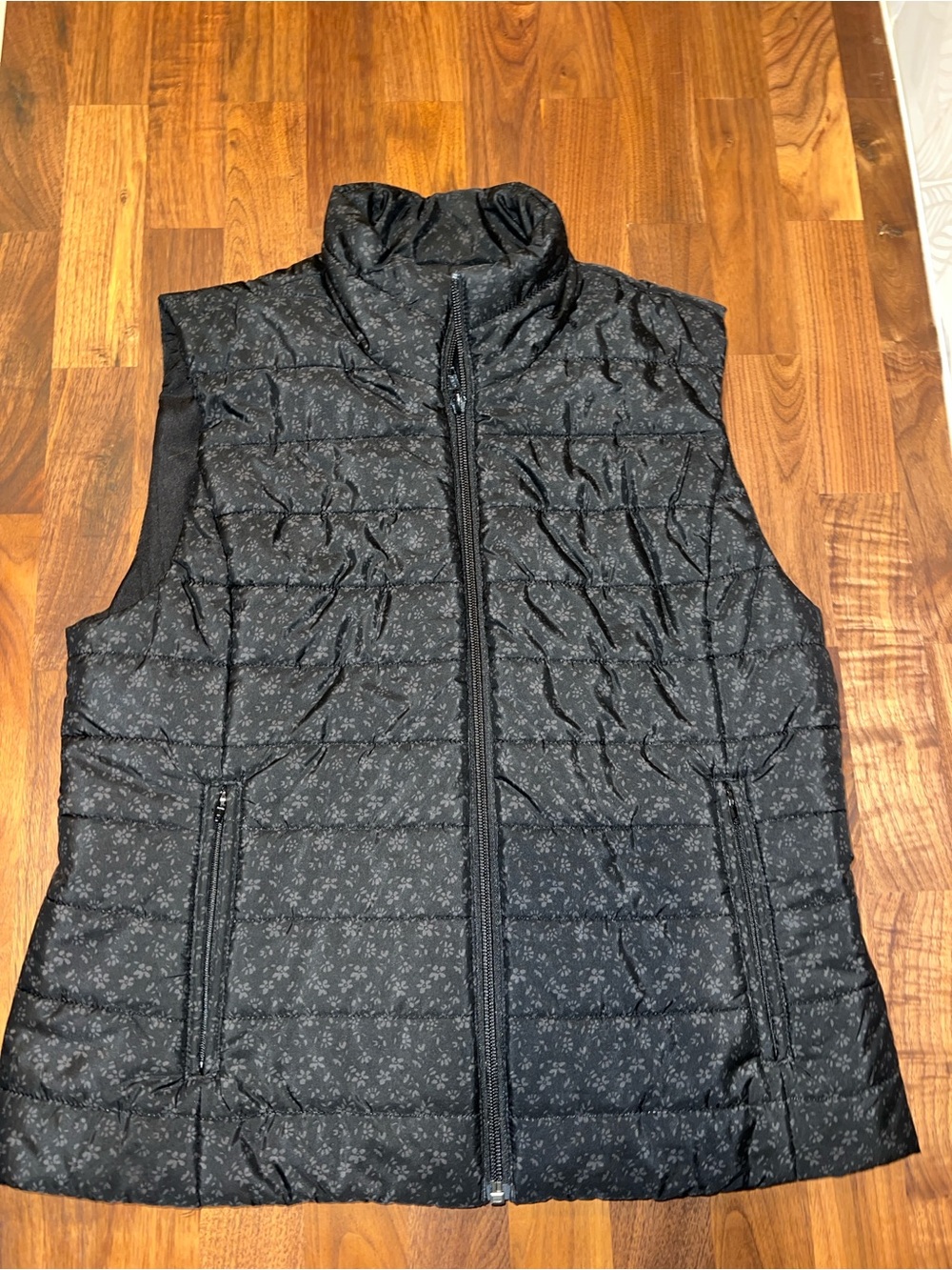 LOFT Black Quilted Floral-Print Puffer Vest